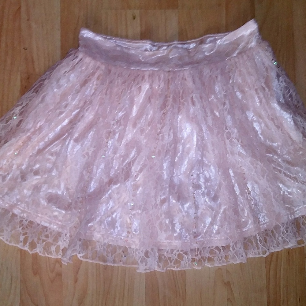 Foever 21 Lace Skirt size Small